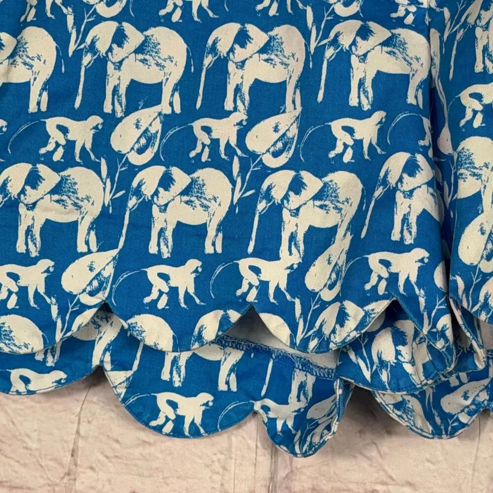 Crown & Ivy Women's Elephant Print Scalloped Hem Shorts Size 6